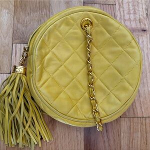 Chanel Vintage Clutch in Yellow